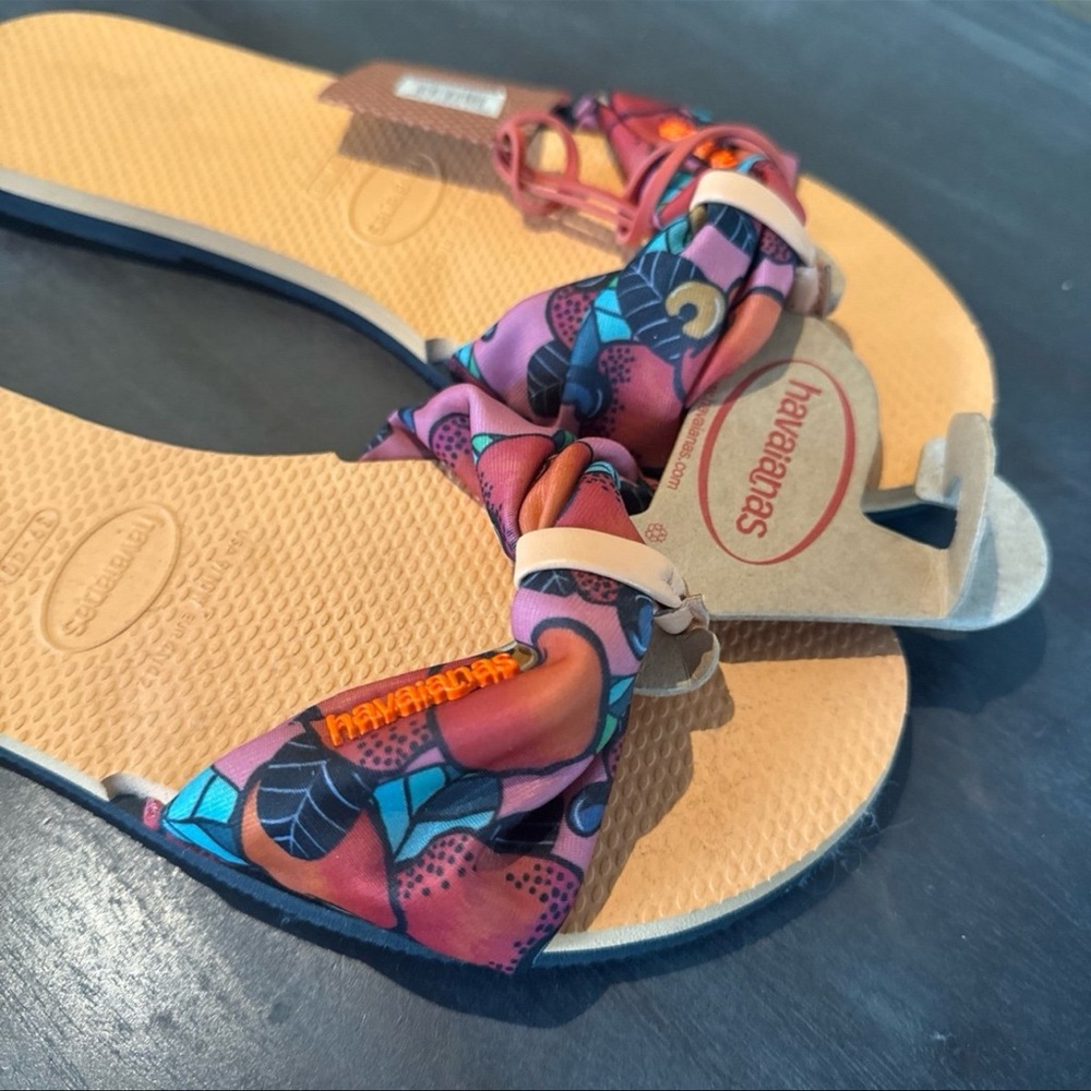 NWT Havaianas tropical sandals flip flop